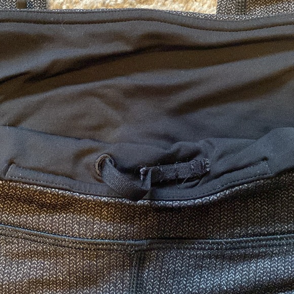 Lululemon leggings - Picture 6 of 9